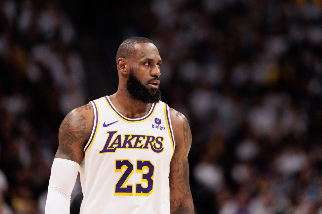 竞彩解盘-太强了！詹姆斯赛前近13场场均25.6分6.5助攻6.2篮板！